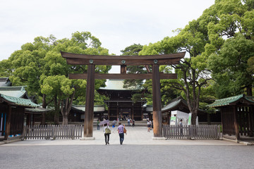 明治神宮の鳥居（とりい）