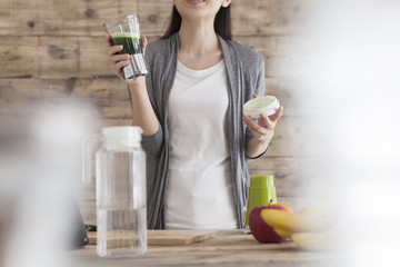 Women have a handmade fresh juice