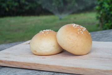 mini burger bun with sesame