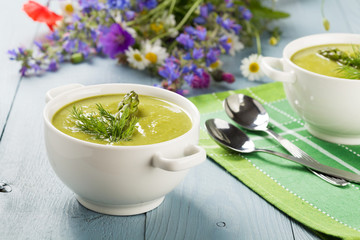 Delicious soup with asparagus.