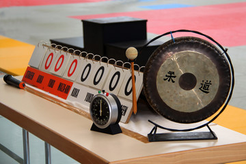 Gong / Gong at a sporting event in judo
