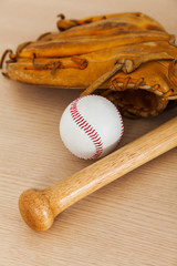 Baseball equipment