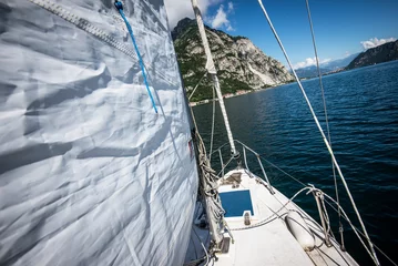 Foto op Plexiglas Zeilen sailing on the lake