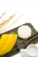 Thai dessert of mango with sticky rice