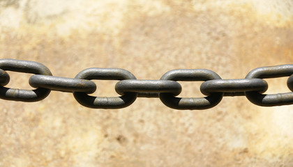 Cadena en el conjunto arquitectónico de Gaudí, El Garraf, Barcelona