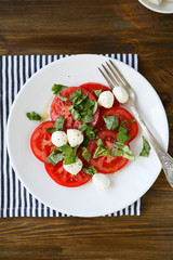 salad with tomatoes and mozzarella