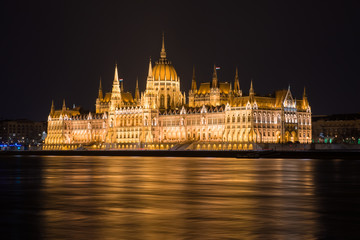 Naklejka premium Parliament Building 
