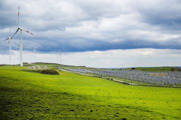 Eolico e fotovoltaico in montagna