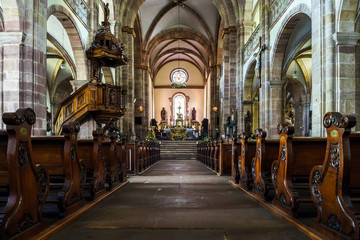 Fototapeta na wymiar Majestic interior of Abbey-church of Saint Peter and Saint Paul