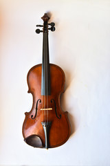 Fototapeta na wymiar Old violin.