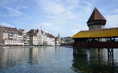 Fototapeta na wymiar Chapel Bridge in Lucerne, Switzerland