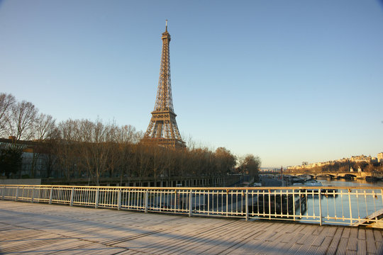 Paris monument 101