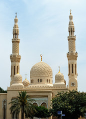 Fototapeta na wymiar Jumeirah Mosque in Dubai
