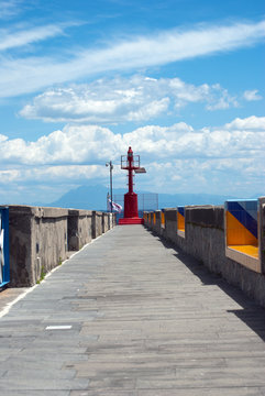 Pedestrian pier