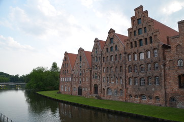 Fototapeta na wymiar Salzspeichergruppe Lübeck