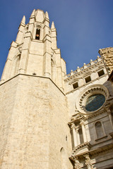 Fototapeta na wymiar Campanario de la Catedral de Gerona