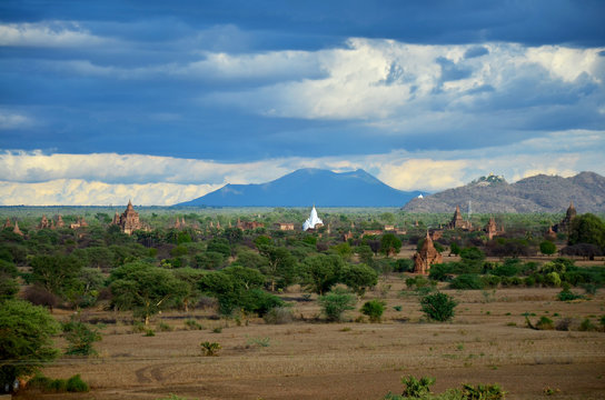 Ancient City in Bagan Myanmar with over 2000 Pagodas and Temples.