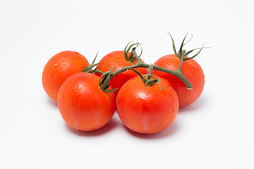 トマト（房付きのトマト）　横位置