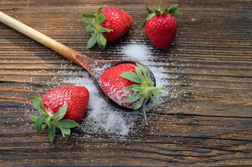 Erdbeeren mit Zucker