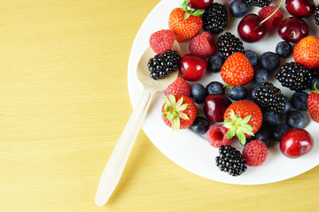 Viele frische Früchte