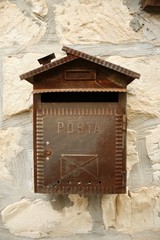 Rustic mail box