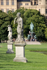 Skulpturen im Schweriner Schlossgarten