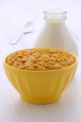 Healthy corn flakes breakfast