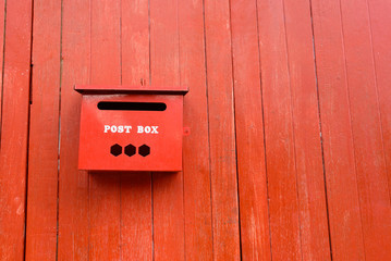 Red Mail box