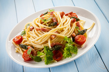 Pasta with meat and vegetables