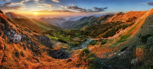 Poster Panorama mountain with sun, Vratna valley, Slovakia © TTstudio