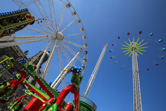 manèges  de fête foraine 1