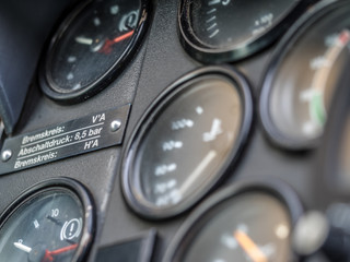 Fototapeta premium Armaturen und Anzeigen