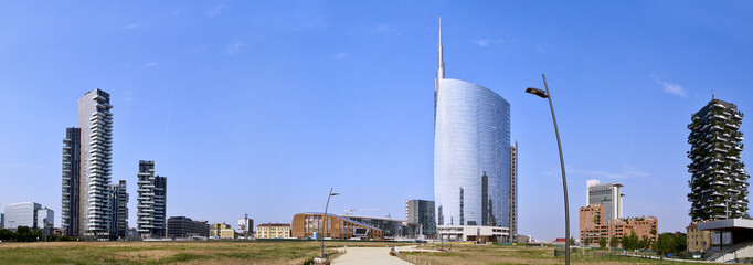 Skyline ed orizzonte profilo a Milano con grattacieli