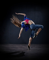 Modern dancer girl (dark ver)