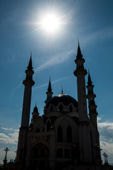 Obraz na płótnie Canvas Silhouette of a mosque Kol Sharif (Qol Sherif) in Kazan Kremlin