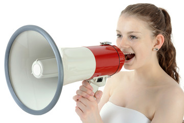 Teenager brüllt und schreit in Megaphone