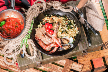 Fried rice with seafood