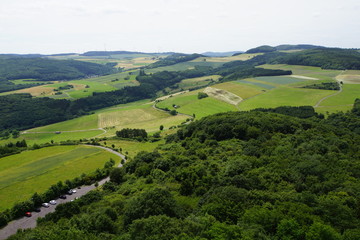 Fototapeta na wymiar Blick vom Bergfried der Burgruine Olbrück