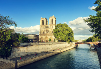 Fototapeta na wymiar Notre Dame de Paris, France
