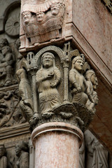 capitello con storie di maria; portale del Duomo di Fidenza