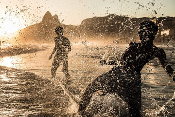 Brincadeira a beira d'agua. Rio de Janeiro