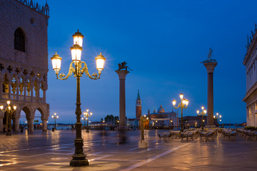 Venezia,  foto notturna, piazza san Marco