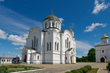 Fototapeta na wymiar Orthodox monastery church