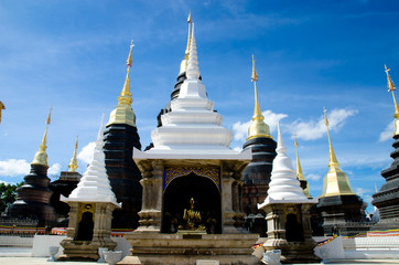 Fototapeta premium Tower Chedis in the Temple Chiangmai Thailand