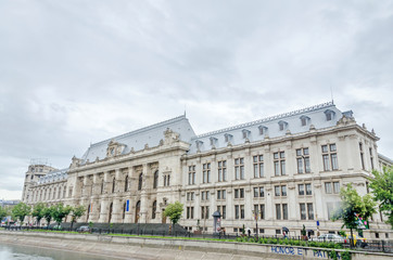 Fototapeta na wymiar The Courthouse of Bucharest.