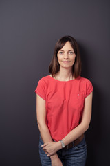 Obraz premium portrait einer frau vor grauer wand