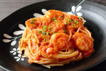 海老とトマトのクリームパスタ