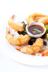 Deep fried shrimp with sauce