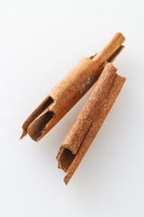 シナモン　Cinnamon