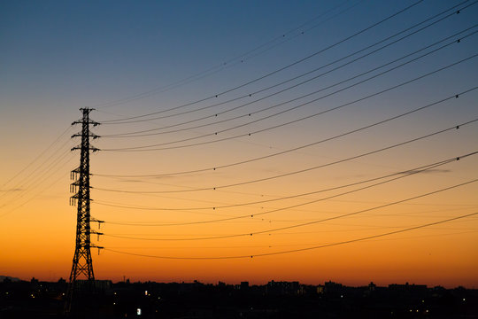 夕焼けの送電線